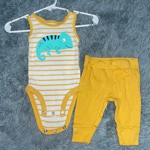 New born onesie, 0-3 month pant